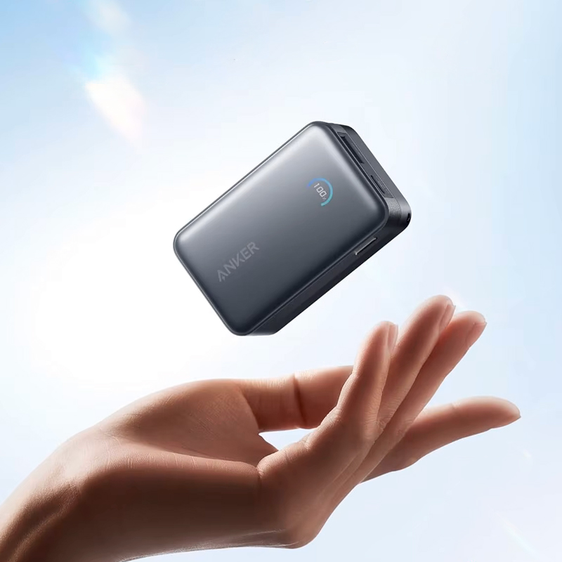 павербанк Anker Nano A1638 10000 мАг на 45 Вт